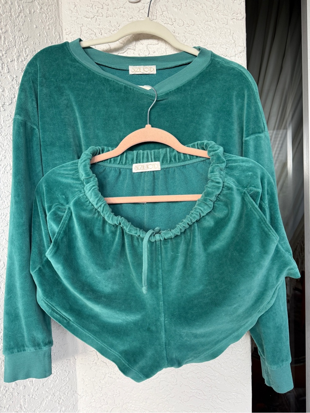 SUZIE KONDI Teal / Emerald Green Velour Drop-Shoulder Loungewear SET (S/M)